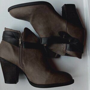 XOXO Taupe heeled boots